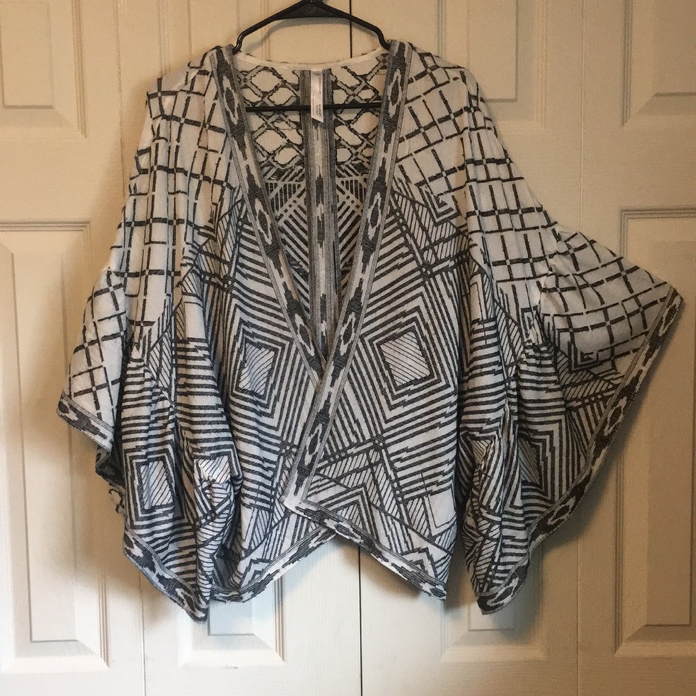 ANTHROPOLOGIE KIMONO